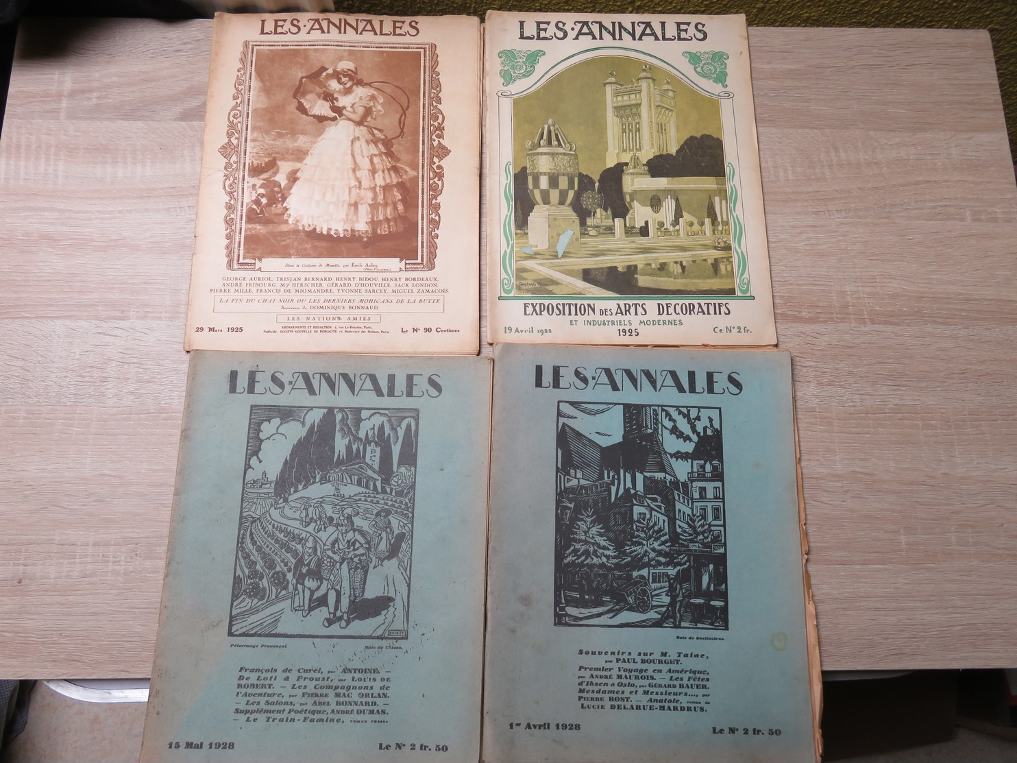 RARE et beau Lot 36 magazines " Les Annales " 1920 a 1928  - avec pièce de Théâtre - MISE A PRIX 35€ ! Bonne enchères