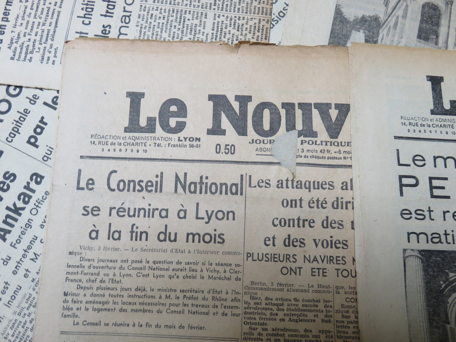 Rare Et Beau Lot De 32 Journaux 2 ème Guerre Mondiale Années 1941 1942 WW2 Ww1 - MISE A PRIX 1€ ! Pensez à Regrouper Vo - Autres & Non Classés