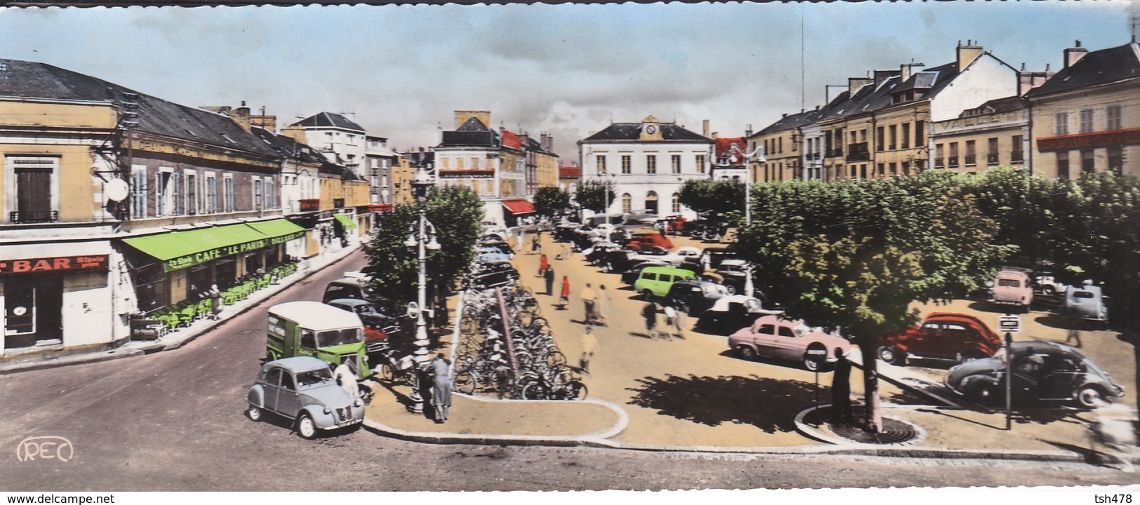 36--CHATEAUROUX-place De La République-( Vélos + Voitures 2CV + HY + COX + DAUPHINE + Autres )-voir 2 Scans - Chateauroux