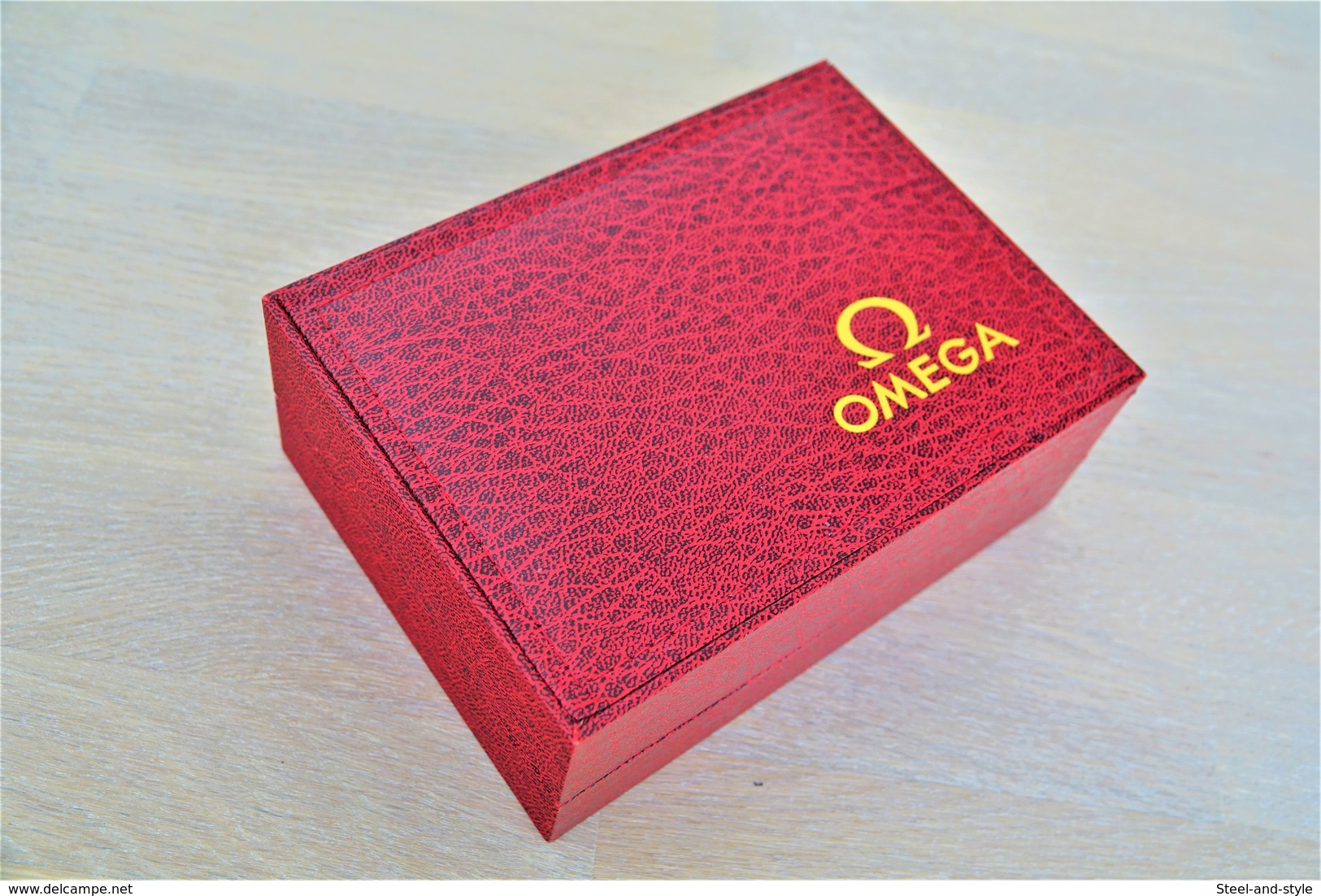 Watches BOX : OMEGA RED WOOD BOX  - 1950-60's  - Original - Swiss Made - Excelent Condition - Otros & Sin Clasificación