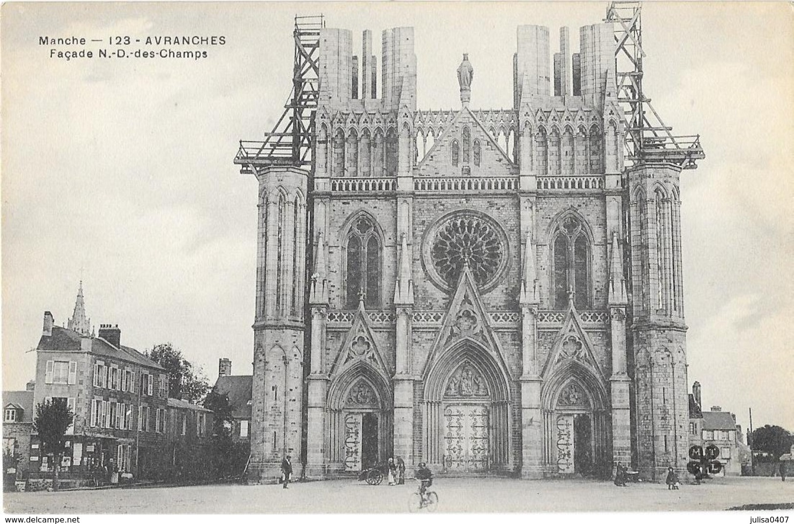 AVRANCHES (50) Construction Des Tours De L'église ND Des Champs - Avranches
