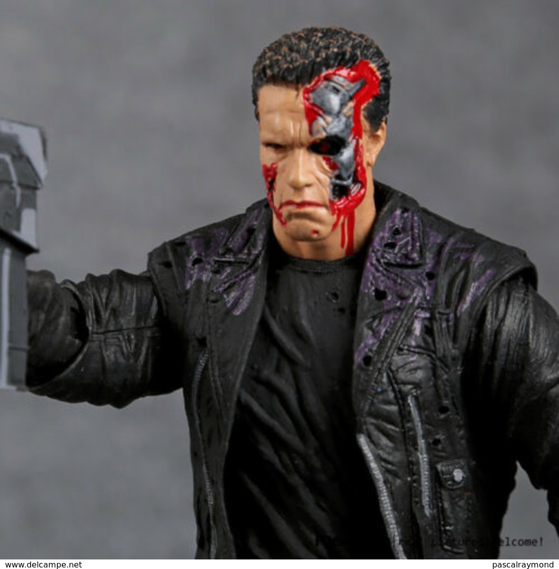 Le Modèle Terminator T-800 Arnold Schwarzenegger PVC Action Figure - Other & Unclassified