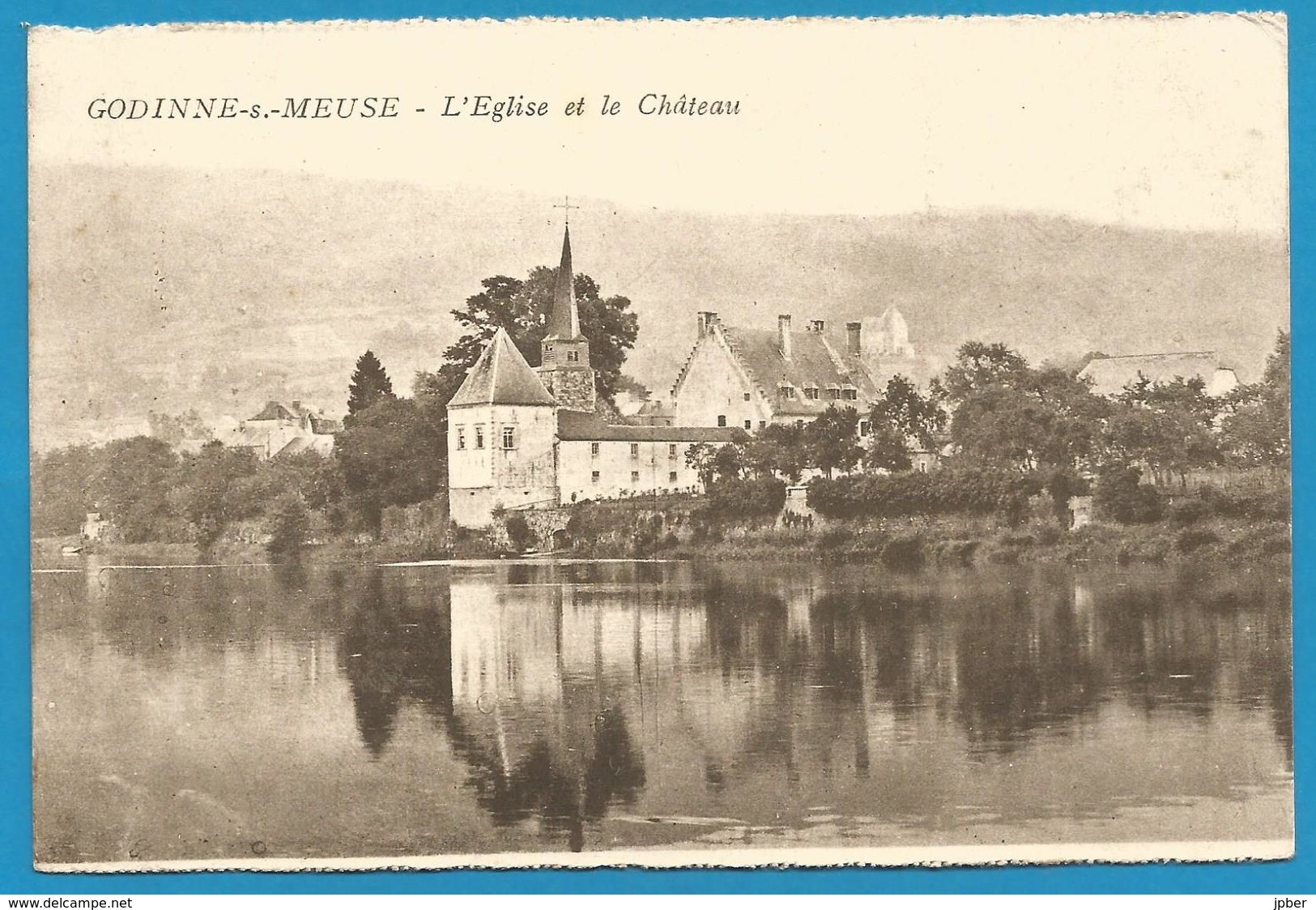 (G095) GODINNE - L'Eglise Et Le Château - Yvoir