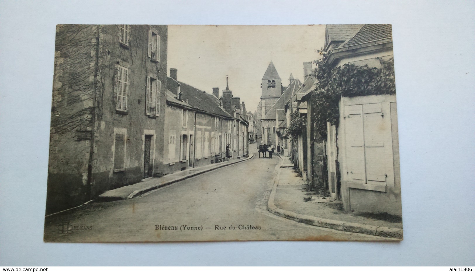 Carte Postale ( N9 ) Ancienne De Bléneau , Rue Du Chateau - Bleneau