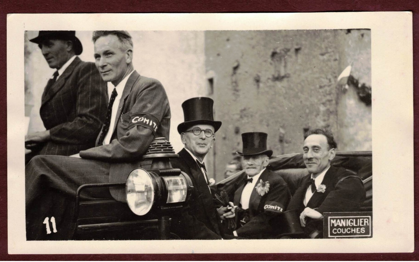 Couches-les-Mines Cavalcade 22 Août 1948  Photo N° 11 " La Vivre " Saône-et-Loire " Personnalités Du Comité  " COUCHES - Autres & Non Classés