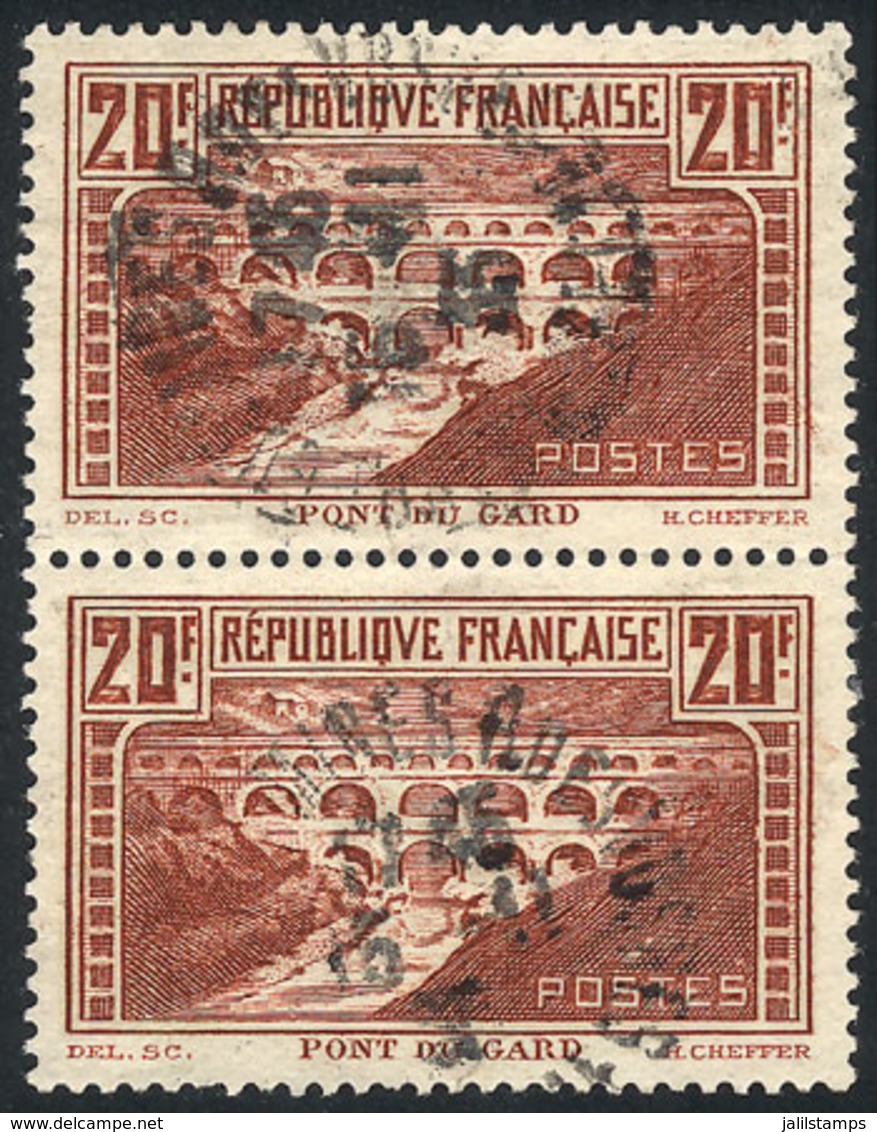 FRANCE: Yvert 262f, 20Fr. Pont Du Gard, Vertical Pair Joining Types IIA And IIB, VF Quality, Catalog Value Euros 305. - Other & Unclassified