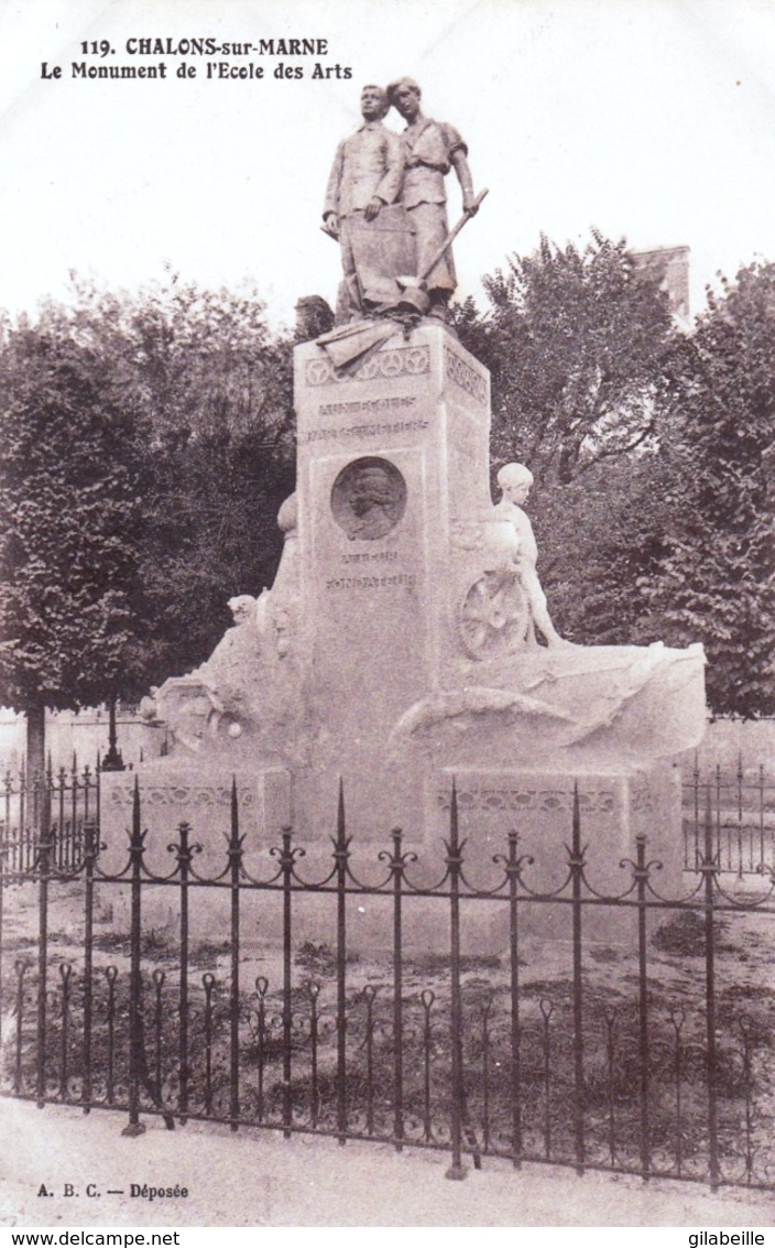 51 - Marne -  CHALONS Sur MARNE -  Le Monument De L Ecole Des Arts - Châlons-sur-Marne