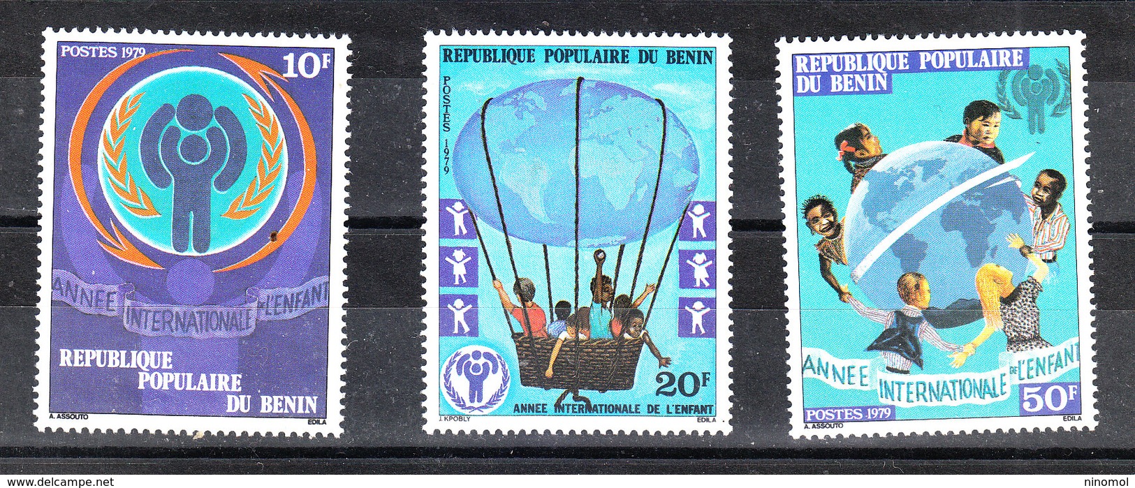 Benin -1979. Anno Della Gioventù. Bimbi Con Globo Terrestre. Youth Year.. Children With Terrestrial Globe. Complete MNH - Altri & Non Classificati