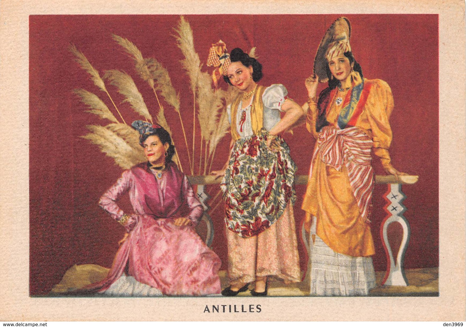 Antilles - Costumes De La Guadeloupe, De La Guyane Et De La Martinique - Femmes - Cartes Postales La Loterie Nationale - Autres & Non Classés