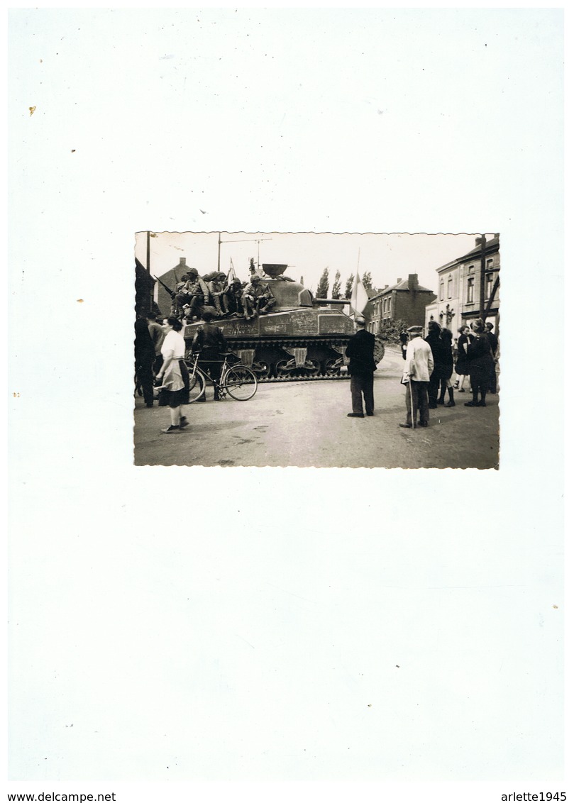 CARTE PHOTO ARRIVEE DES AMERICAINS A FERRIERE LA GRANDE (NORD) 2 Septembre 1944 - Autres & Non Classés