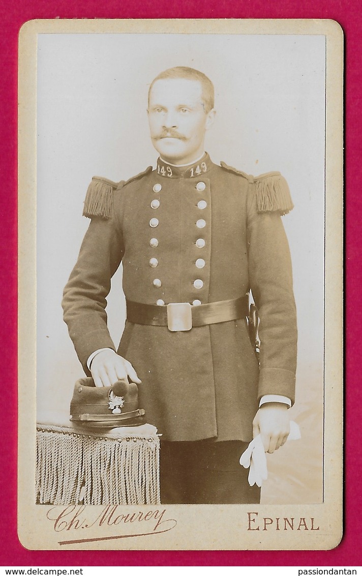 Photographie CDV - Studio Charles Mourey à Épinal - Cliché Studio D'un Militaire - Insignes Régimentaires 149 Au Col - Guerre, Militaire