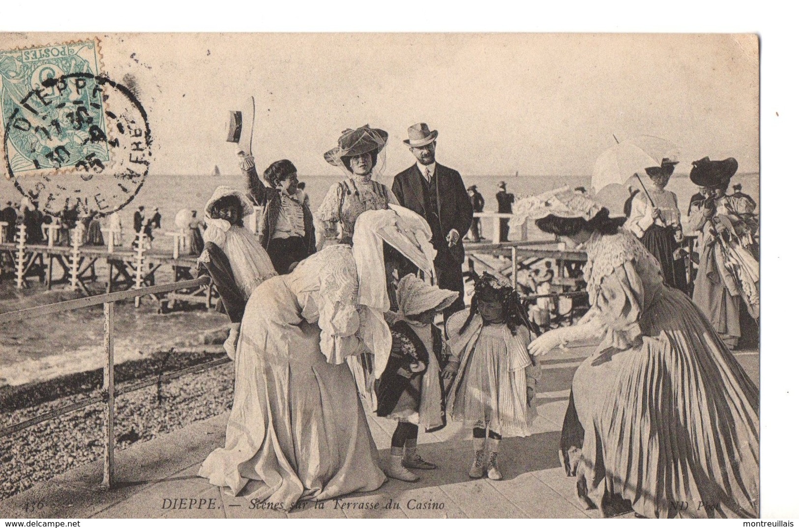 CPA, (76), DIEPPE, Scène Sur La Terrasse Du Casino, écrite, Timbrée - Dieppe