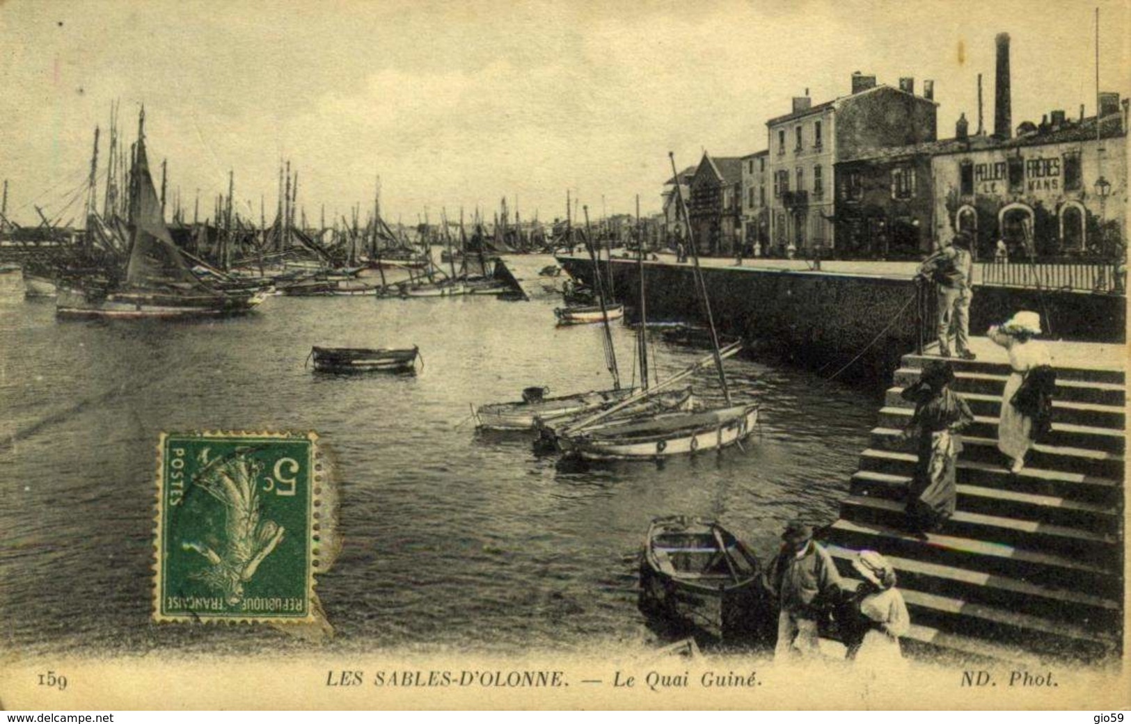 85 LES SABLES D OLONNE QUAI GUINE / A 374 - Sables D'Olonne