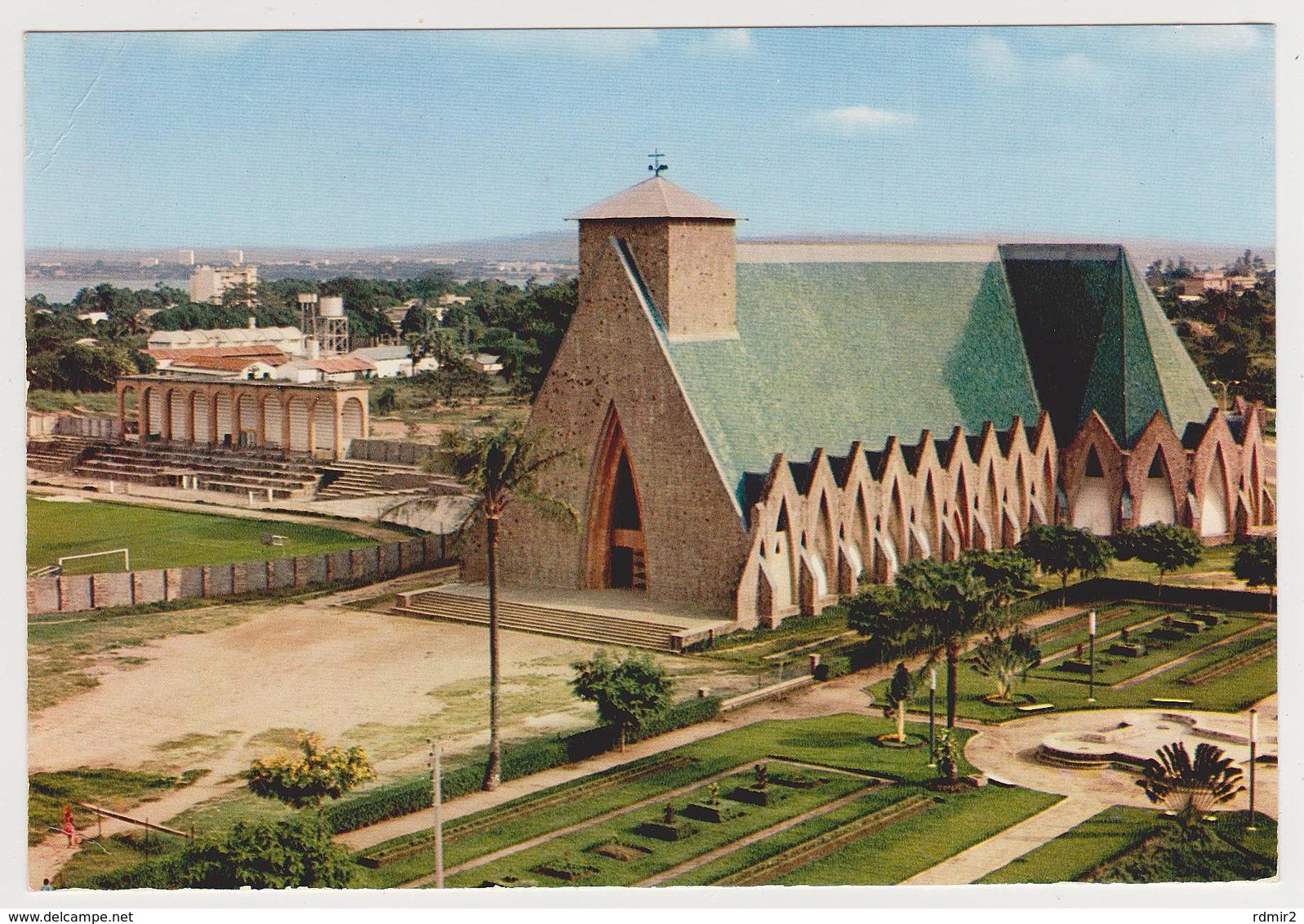 1467/ BRAZZAVILLE, Cathédrale Ste-Anne Du Congo.- Non écrite. Unused. No Escrita. Non Scritta. Ungelaufen. - Brazzaville