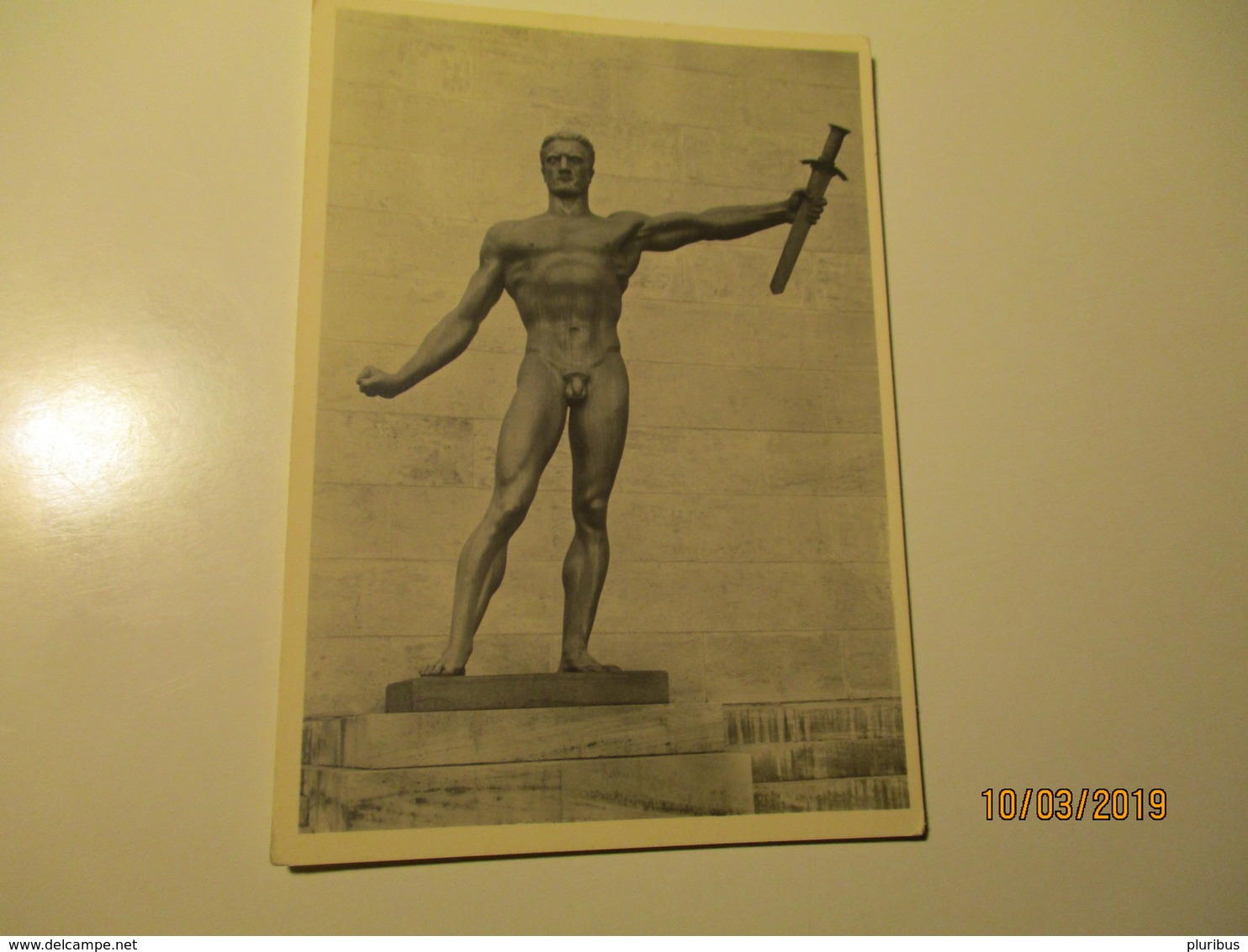 GERMANY WW II PATRIOTIC ART , NUDE MAN WITH SWORD , ARNO BREKER WEHRMACHT , OLD POSTCARD , 0 - Patriottiche