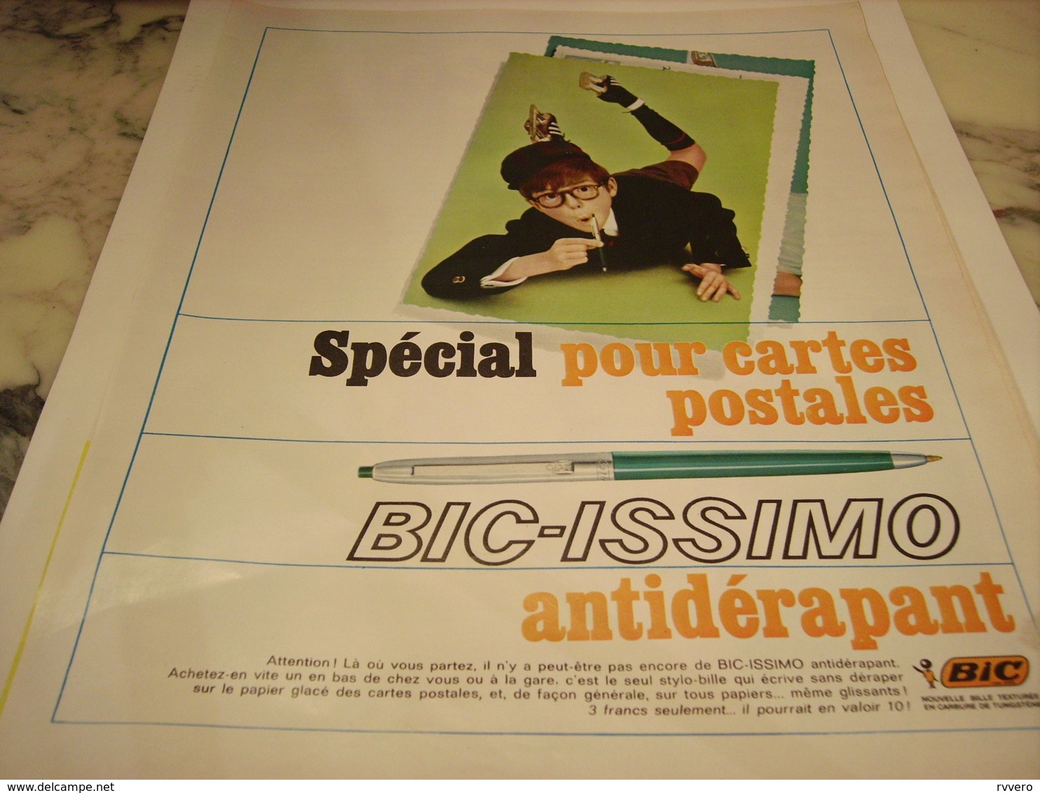 ANCIENNE PUBLICITE POUR CARTE POSTALE STYLO BIC ISSIMO ANTIDERAPANT  1965 - Autres & Non Classés