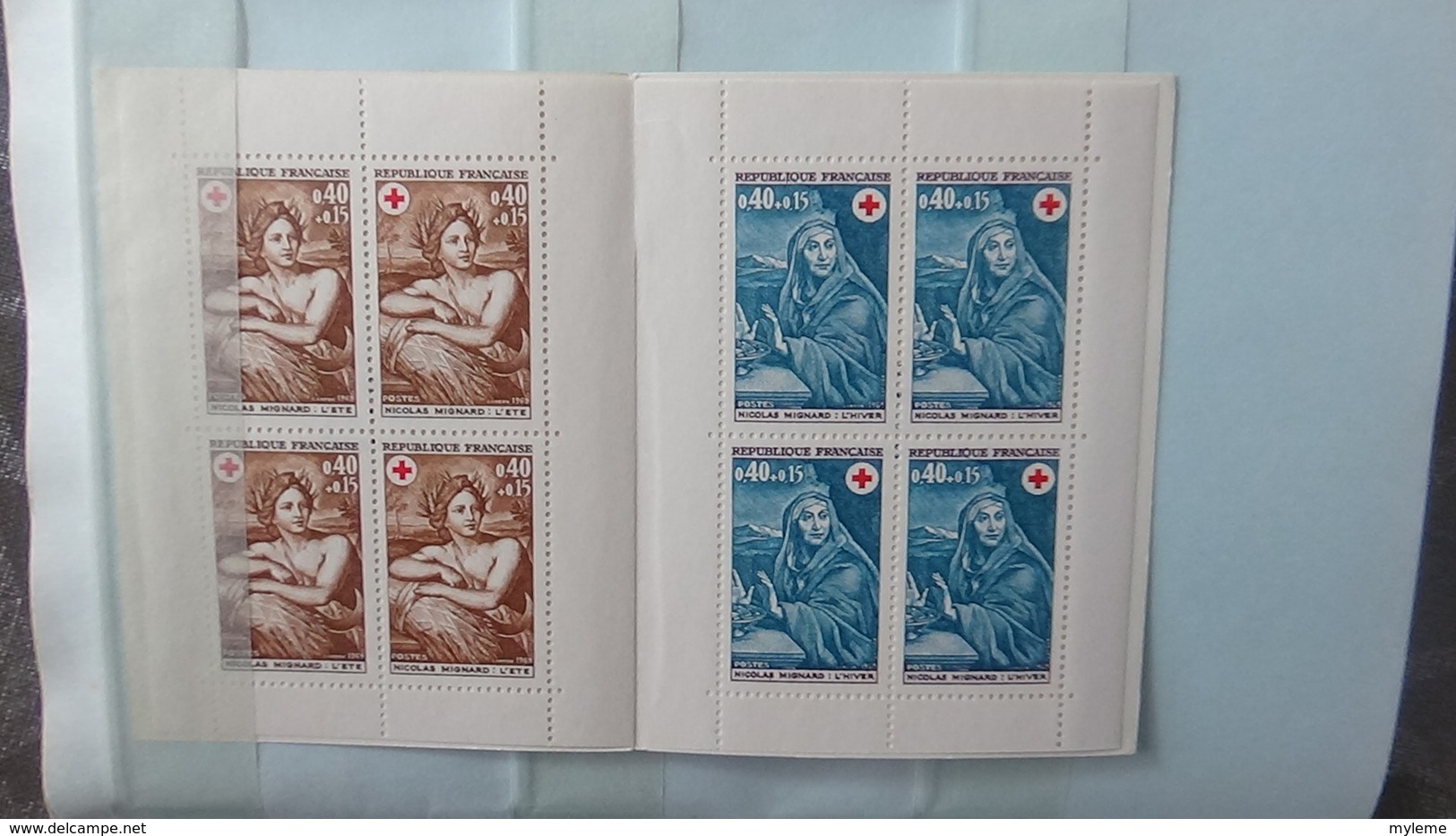 Dans un carnet à choix, bon lot de timbres ** dont séries grands hommes, croix rouge .... Côte très sympa !!!