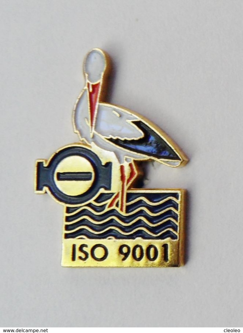 Pin's Cigogne ISO 9001 - RO1 - Other & Unclassified