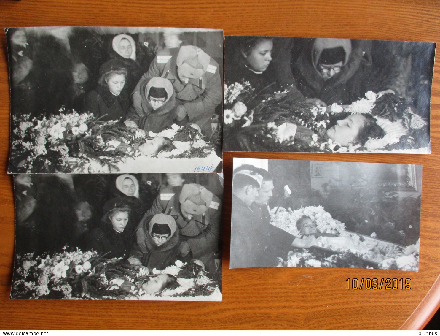 WW II RUSSIA USSR FUNERAL , DEAD WOMAN IN COFFIN  , FOUR REAL PHOTOS , 0 - Fotografía