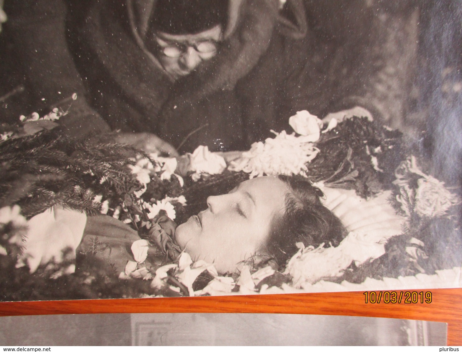 WW II RUSSIA USSR FUNERAL , DEAD WOMAN IN COFFIN  , FOUR REAL PHOTOS , 0 - Fotografía