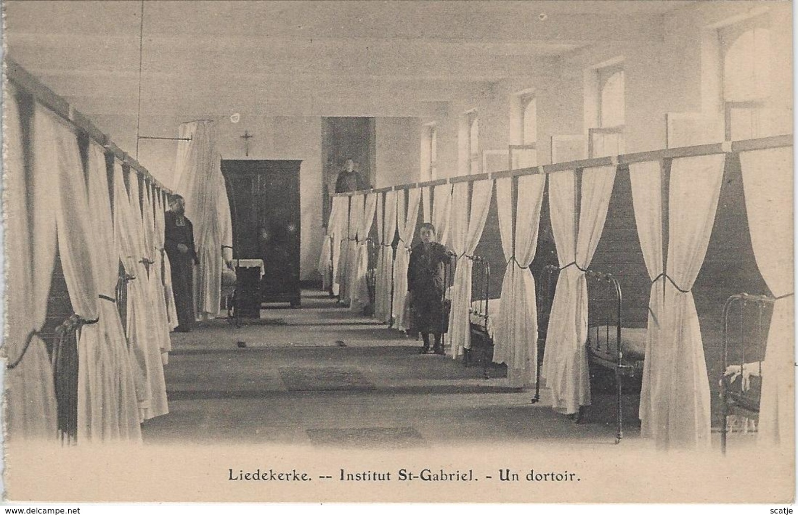 Liedekerke   -   Institut St-Gabriel.   -   Un Dortoir. - Liedekerke