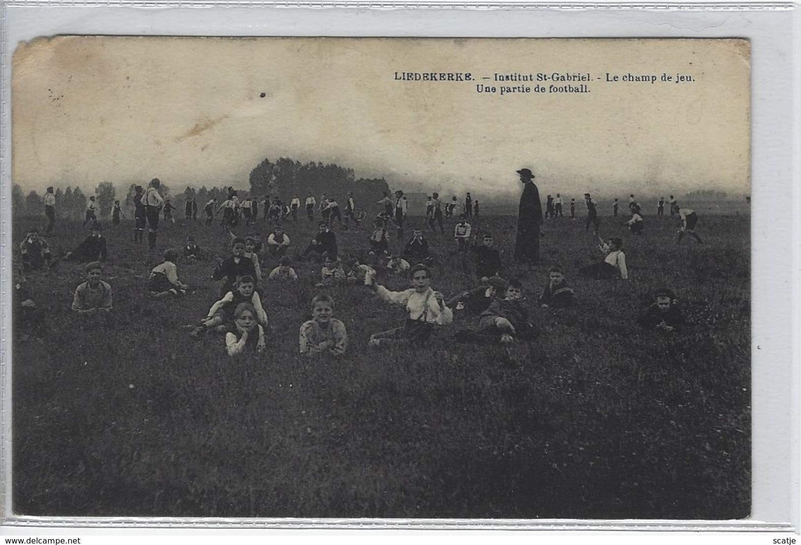 Liedekerke   -   Institut St-Gabriel.   -   Le Champ De Jeu.   Une Partie De Football.  -   1922   Naar   Schaerbeek. - Liedekerke