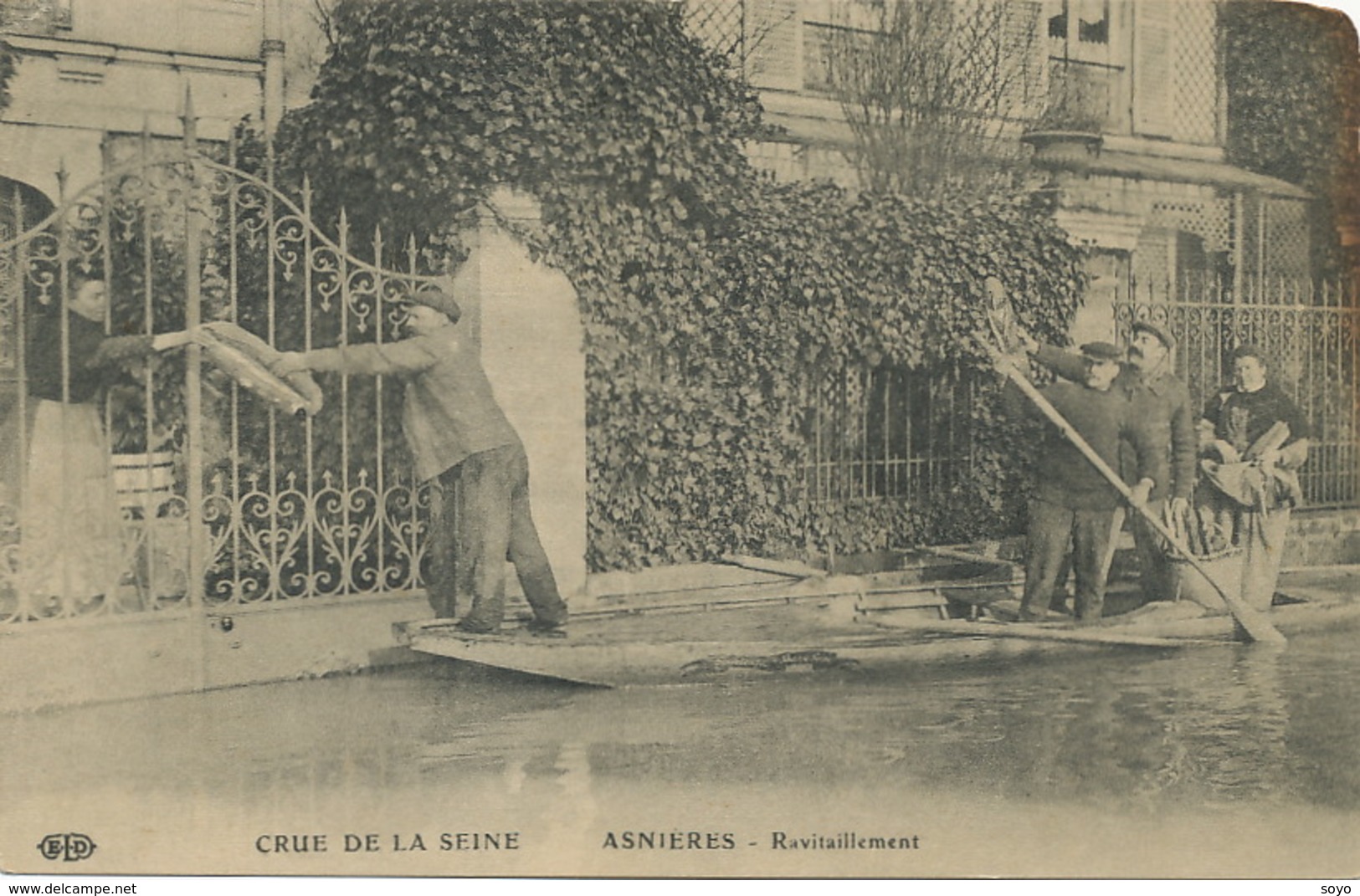 Inondations à Asnieres Ravitaillement Pain Boulanger En Barque ELD Defaut Coin Sup. Droit - Inondations