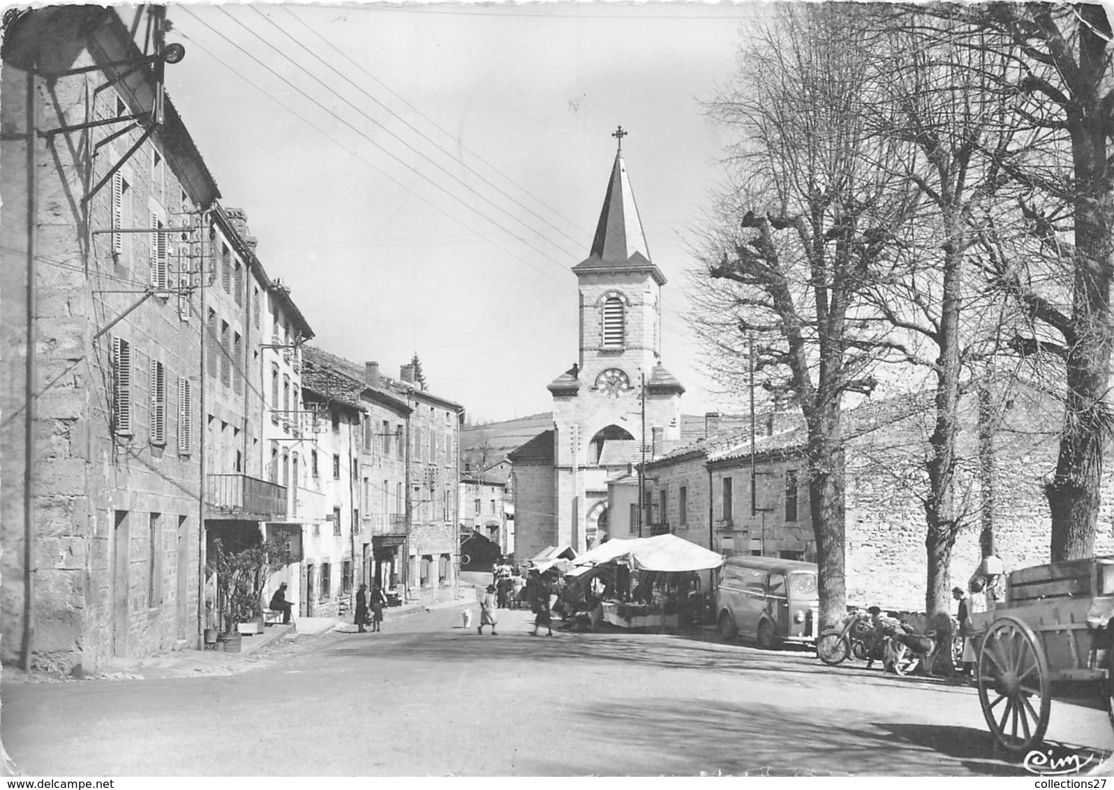 42-CHALMAZEL- L'EGLISE ET LA PLACE - Autres & Non Classés