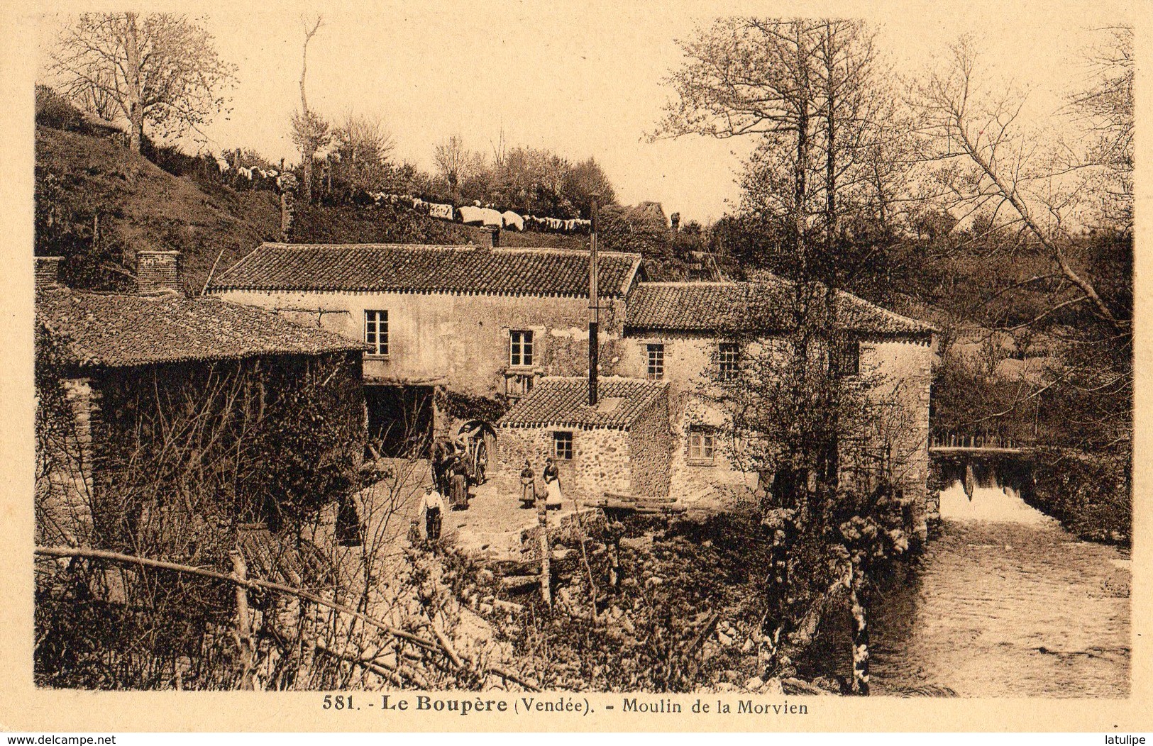 Le Boupère  85   Le Moulin De La Morvien Et La Cour Bien Animée - Other & Unclassified