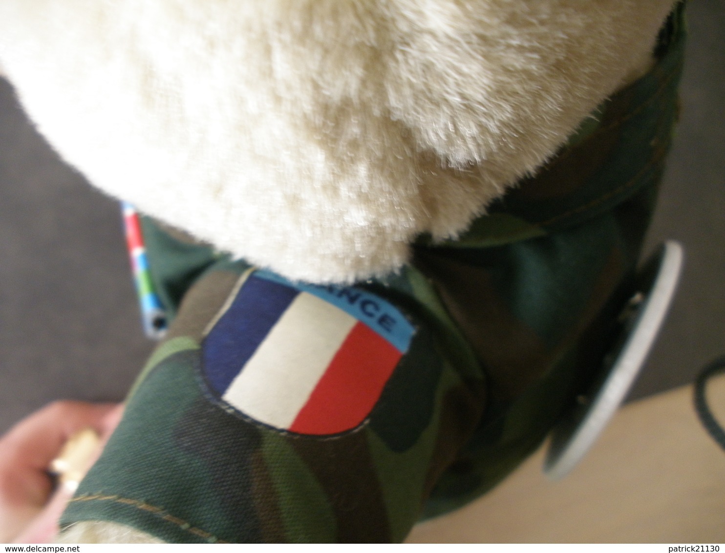 NOUNOURS UNPROFOR BOSNIE 1993 ACHETE EN OPERATION ONU EX YOUGOSLAVIE AVEC BARRETTE ET BADGES ONU - Autres & Non Classés