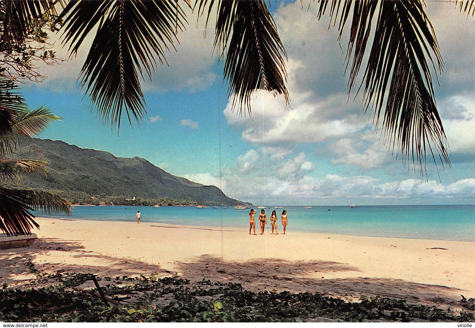 PIE-JmT-19-1603 : SEYCHELLES. BAIE BEAU VALLON - Seychelles