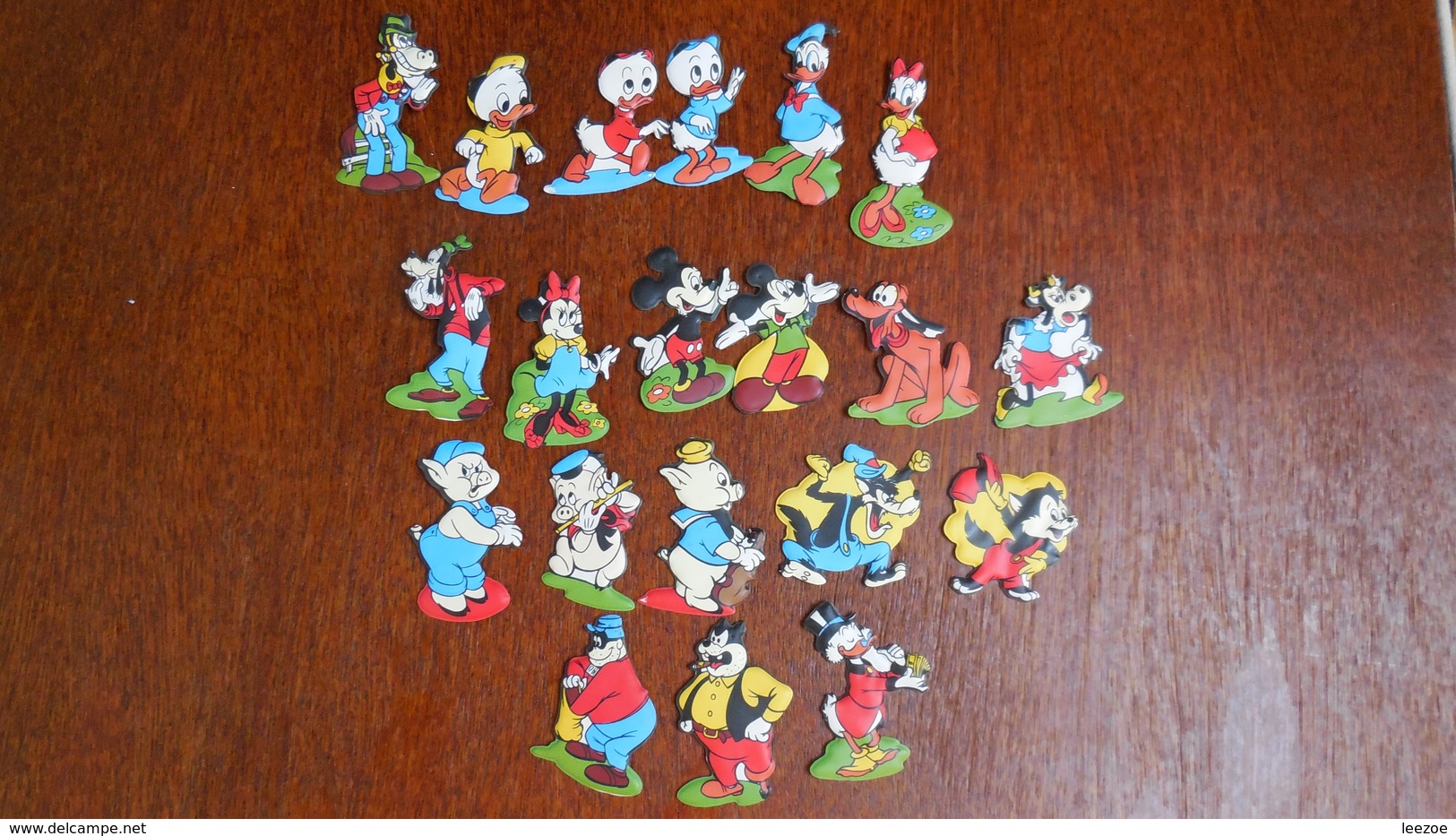 Figurines Mousse Stenval Mickey,daisy;donald,picsou,dingo,pluto,méchant Loup,petit Loup,les 3 Petits Cochons,rapetou,etc - Disney