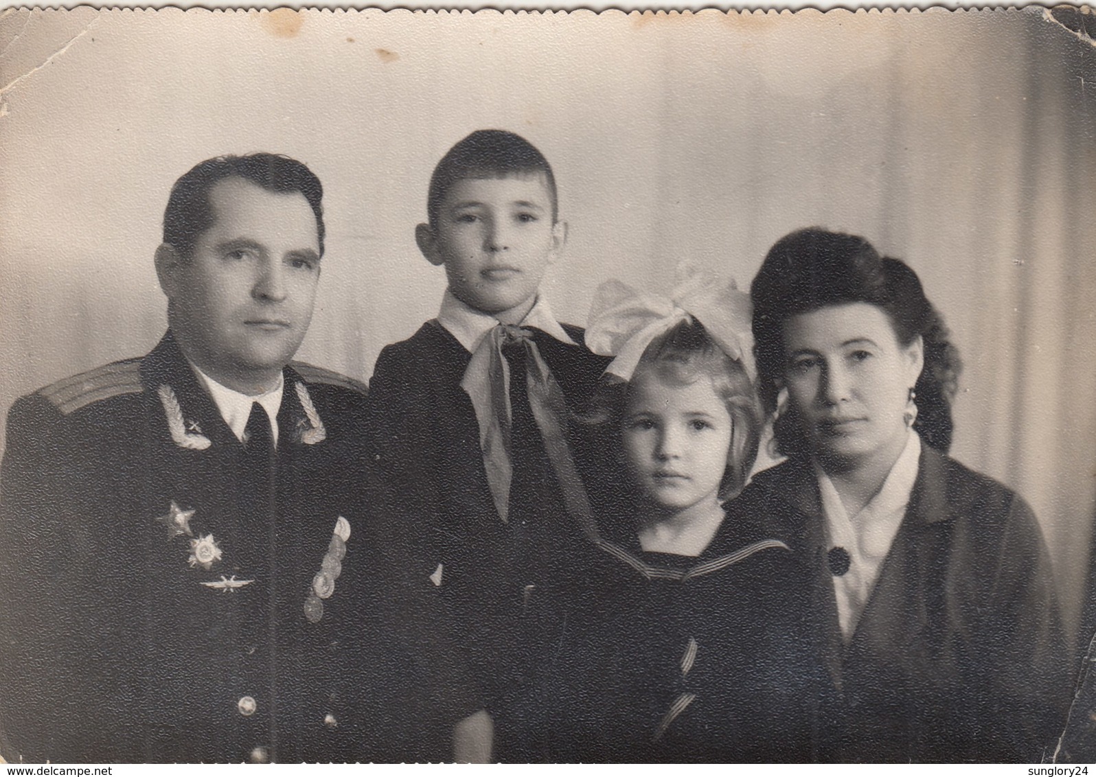 RUSSIA. #1046  A PHOTO. "MILITARY, FAMILY, PIONEER AND GIRL - MATTRION. *** - Proyectores De Cine