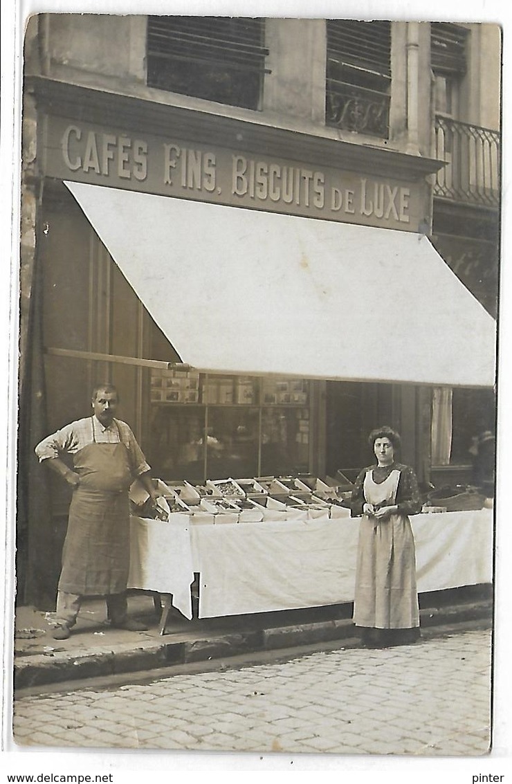 Devanture De MAGASIN - CAFES FINS, BISCUITS DE LUXE  - Carte Photo Non Située - Magasins