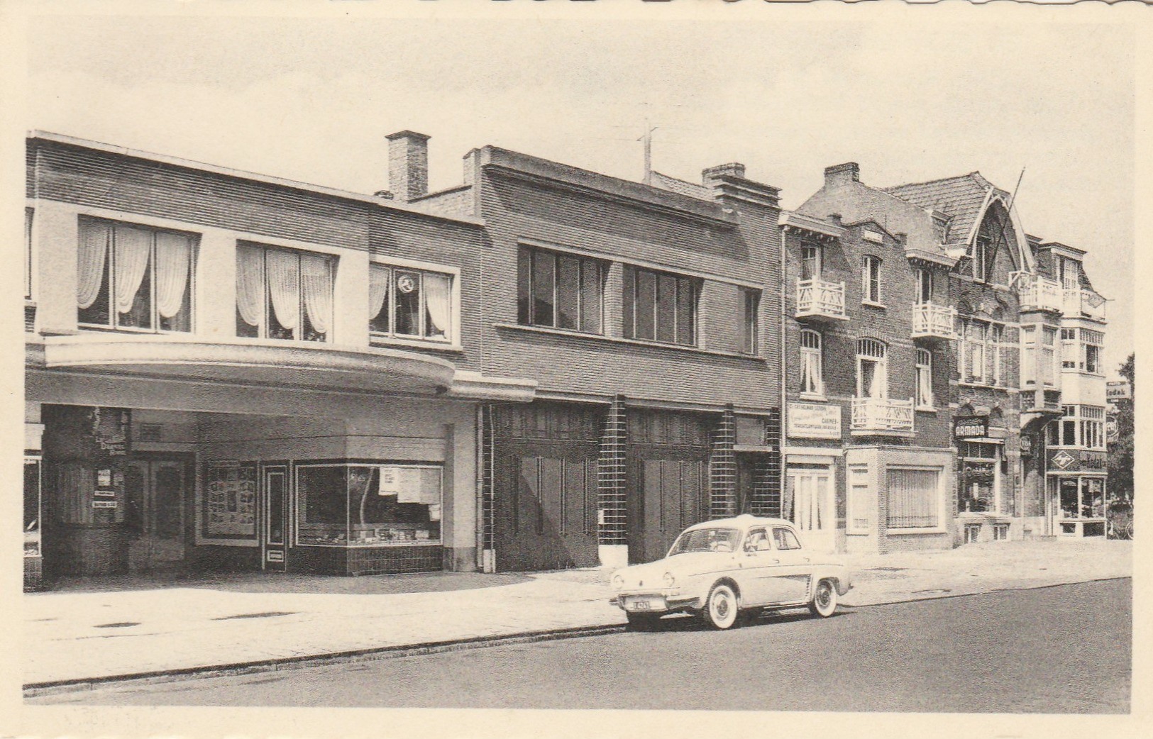 Coxyde , Koksijde , Ch. Casselman - Lekens , ( Appartement Et Studio à Louer ) Auto Dauphine Renault - Koksijde
