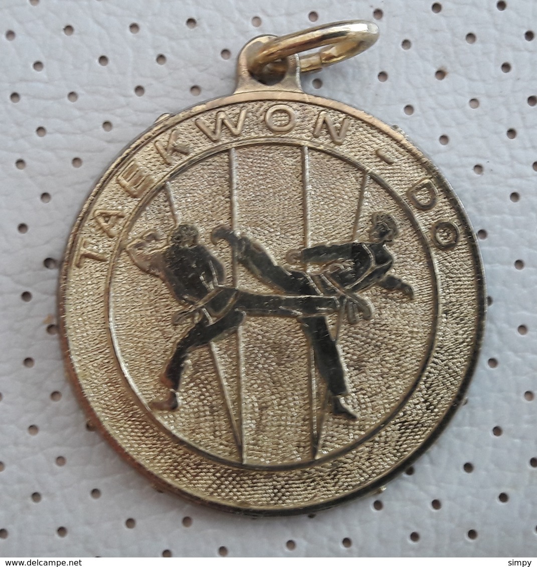 TAEKWON-DO Gold Medal  Medaille Medaglia Slovenia - Uniformes Recordatorios & Misc
