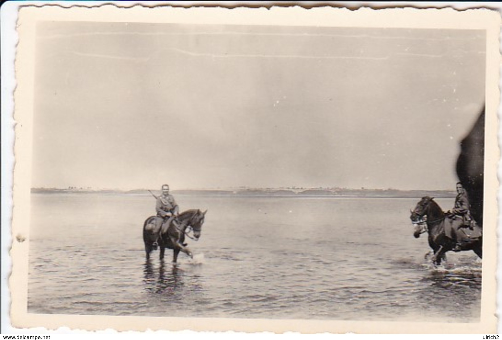 Foto Deutsche Soldaten Mit Pferden Im Wasser - 2. WK -  8*5,5cm (40047) - Krieg, Militär