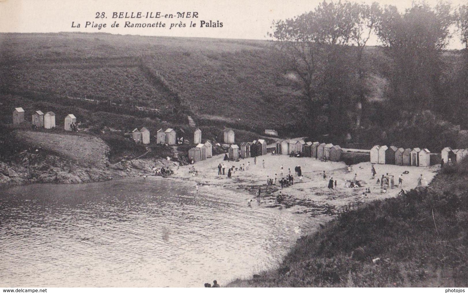 CPA : Belle Ile En Mer ,   La Plage De Ramonette Près Le Pälais    Ed  Nozais   N° 28 - Belle Ile En Mer