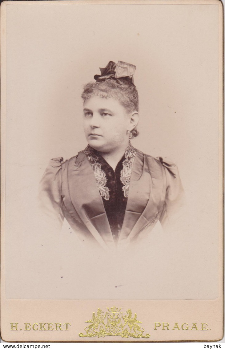 LL1  ~  CZECH, PRAG ~  CABINET PHOTO  -  CDV  ~ 16,5  X 11  ~   LADY  ~ FOTOGRAF  H. ECKERT - Alte (vor 1900)