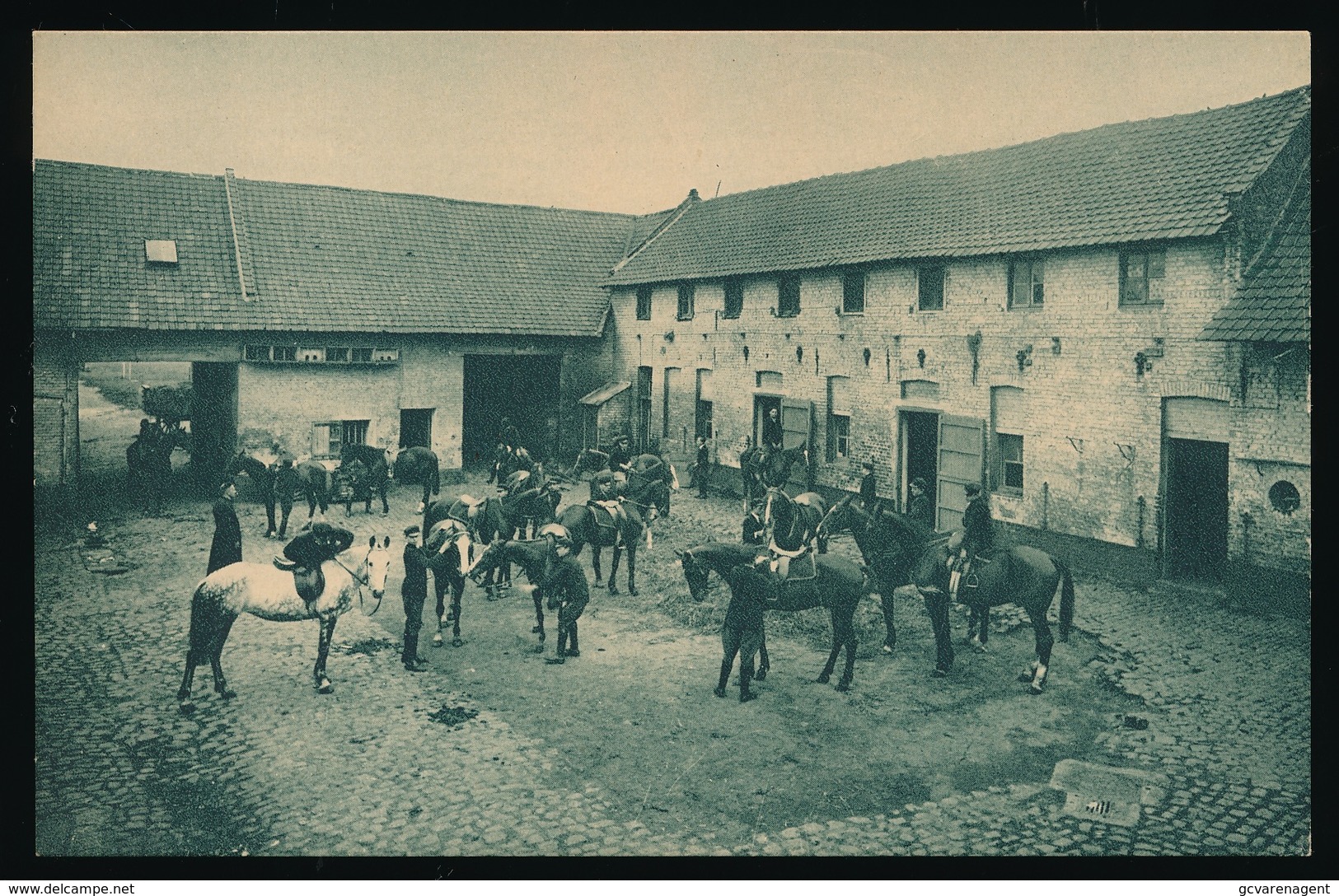 INSTITUTION LIBRE DE MARCQ EN BAROEUL ( NORD ) - DEPART POUR LA PROMENADE - Marcq En Baroeul