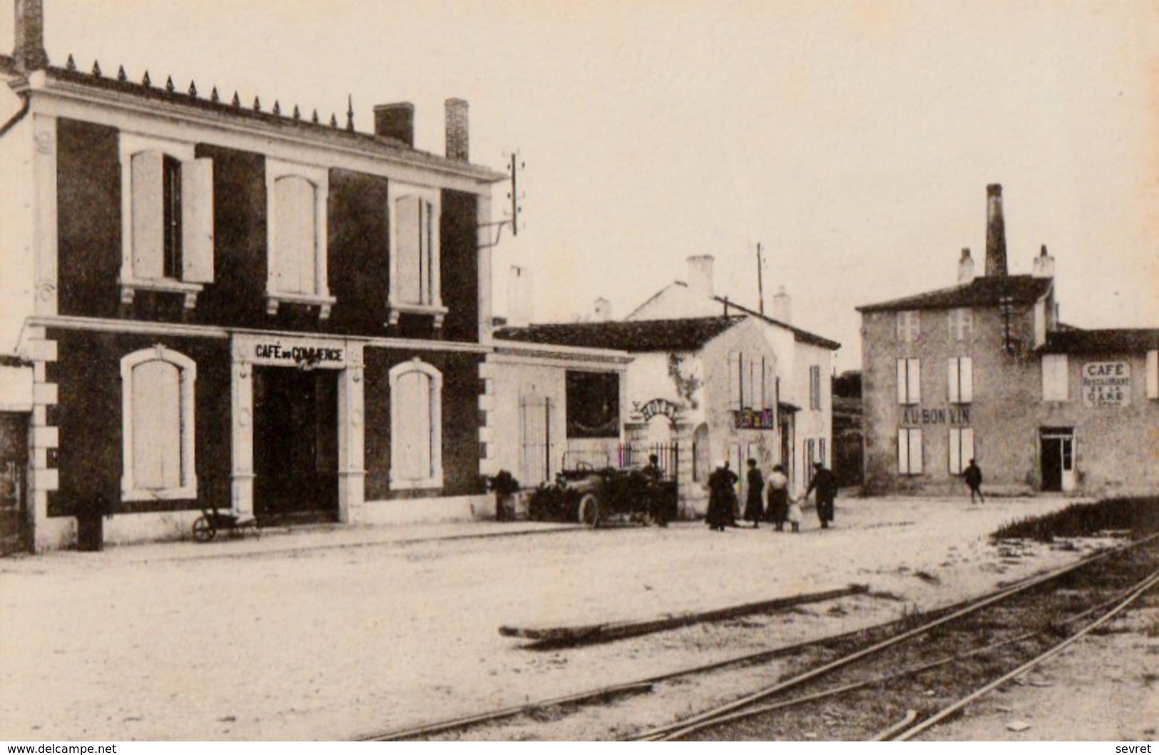 ARS EN RE. - Place De La Gare - Ile De Ré