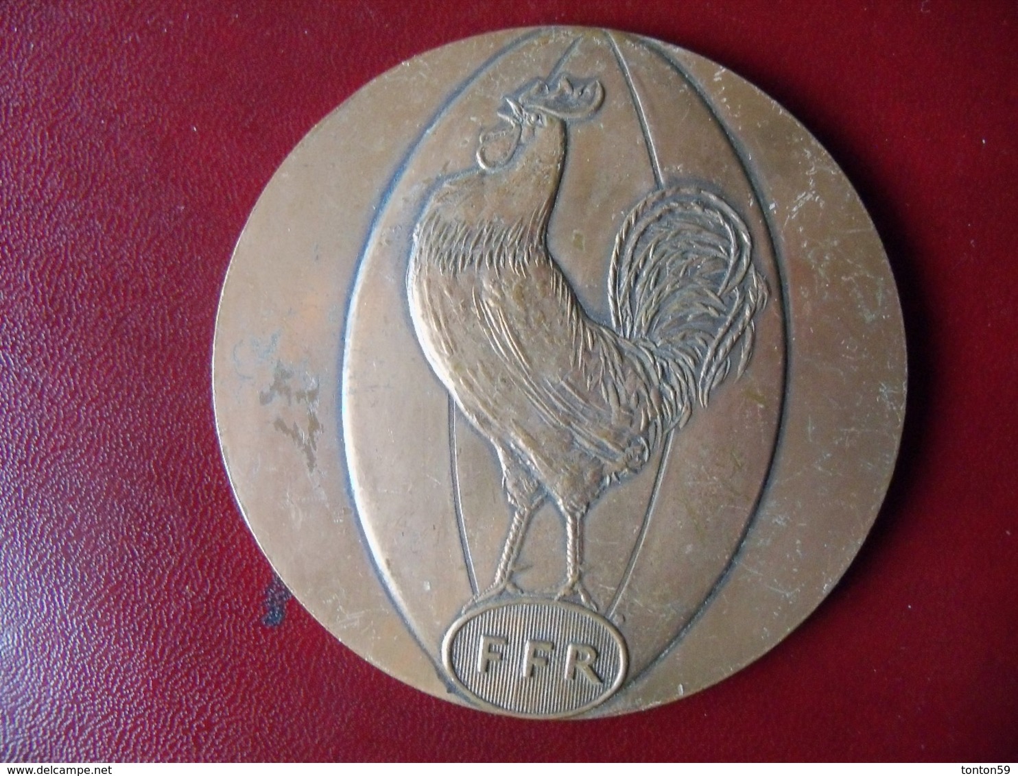 Ancienne Médaille De Table Fédération Francaise De Rugby 1984 - Autres & Non Classés