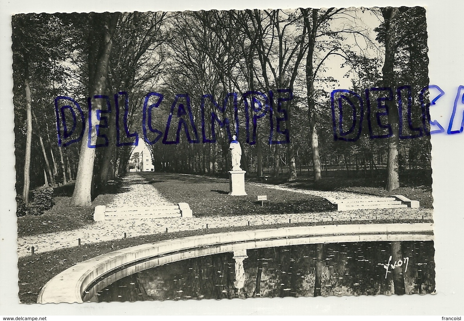 France. Hauts De Seine. Sceaux. Le Parc: Allée De La Duchesse. Editions D'Art YVON. Photo Véritable - Sceaux