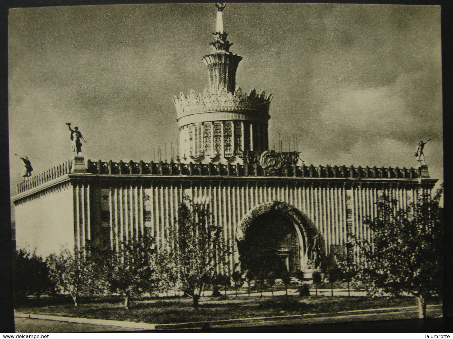 CP. 312. Moscou. Exposition Agricole De L'URSS. Pavillon De L'Ukraine - Russie