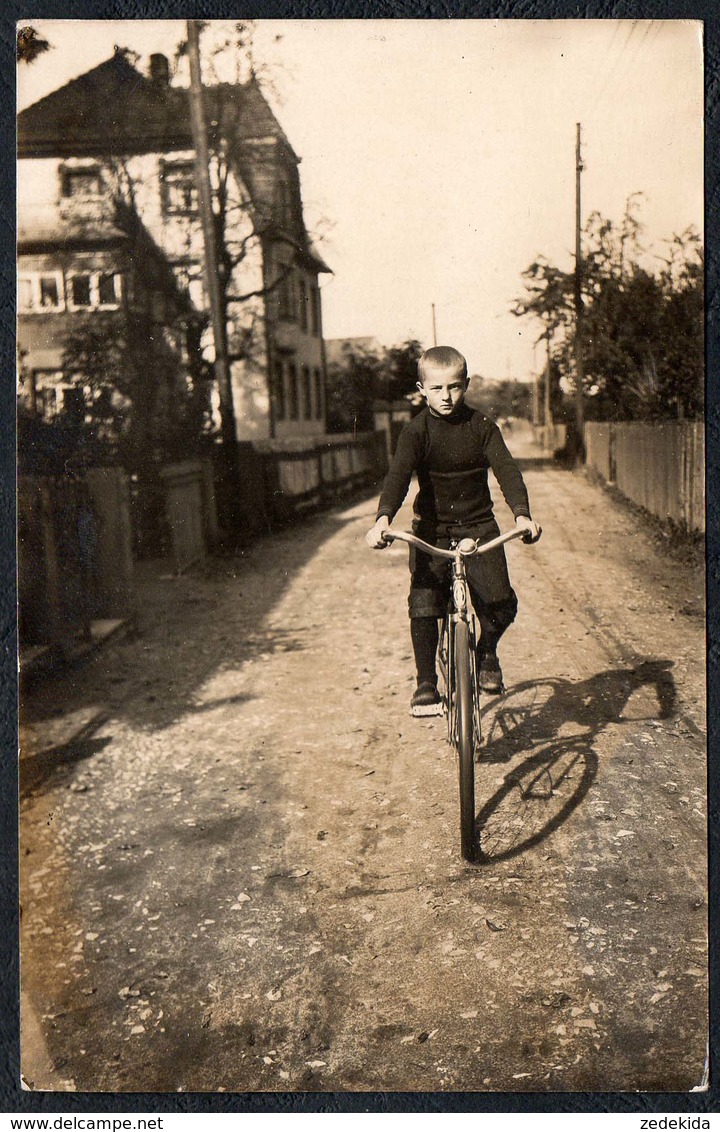 C3422 - Mühlau Fabrikstraße 8 - Foto - Kleiner Junge Mit Fahrrad - Wanderer ?? - Hartmannsdorf