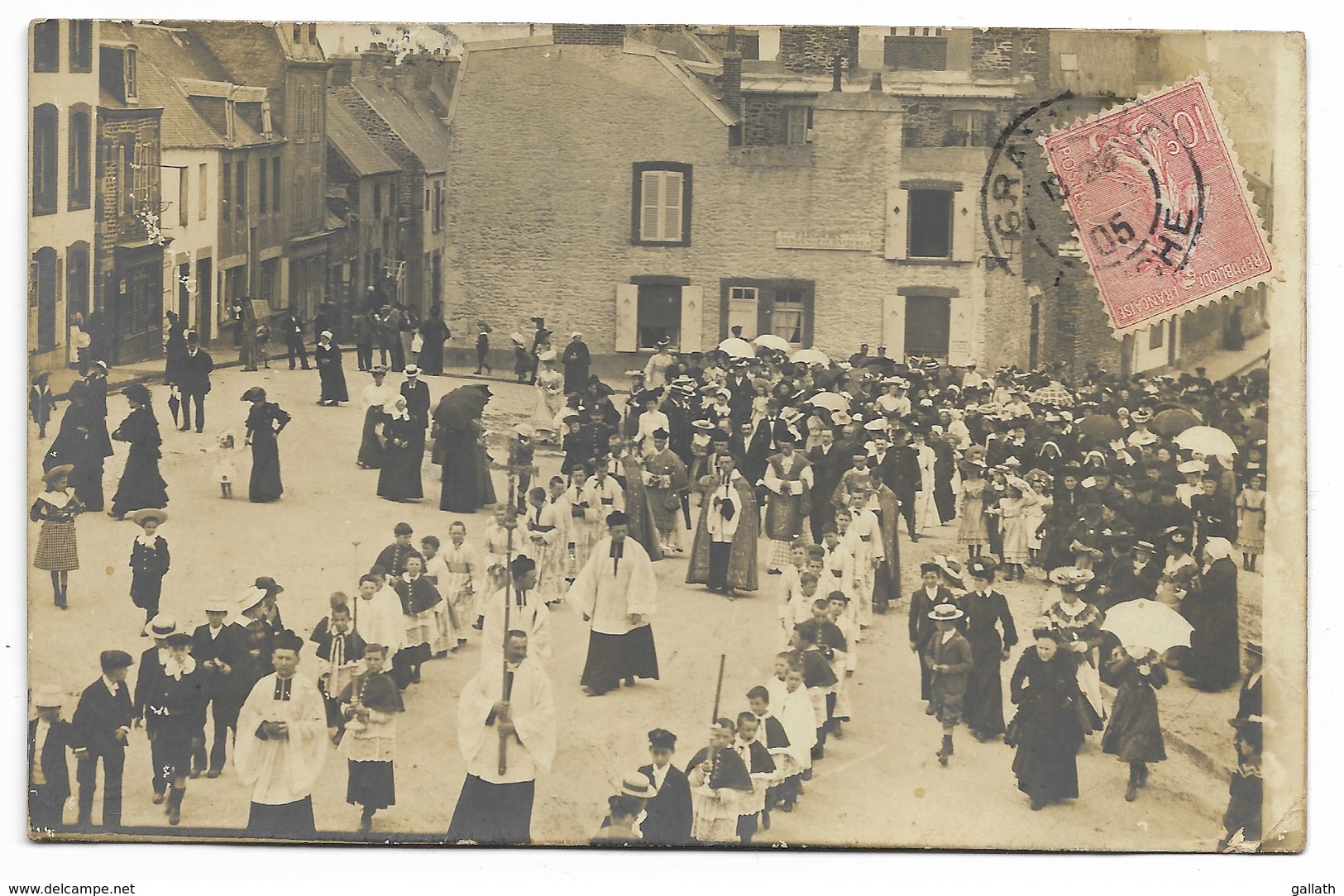 50-GRANVILLE-CARTE PHOTO-Procession Devant Ets P. LEGOUBIN, Cierges Et Fournitures Pour Inhumation...1905 Animé - Granville