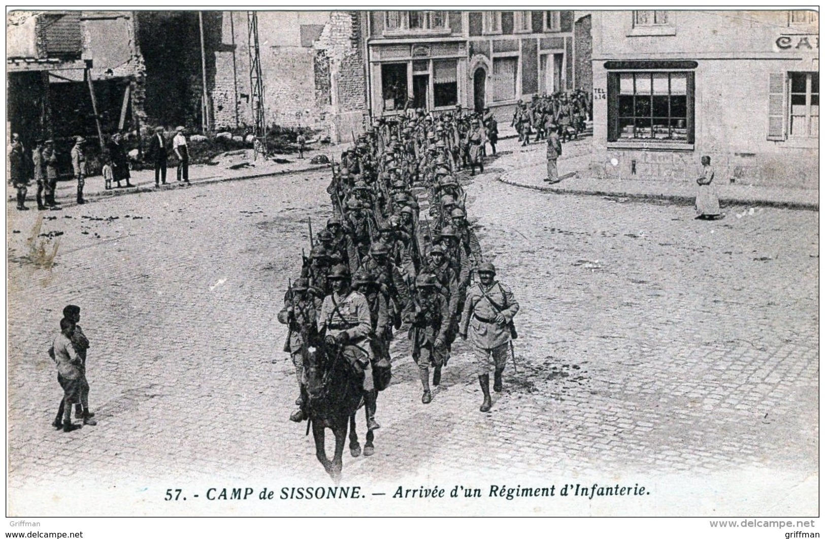 CAMP DE SISSONNE ARRIVEE D'UN REGIMENT D'INFANTERIE 1934 TBE - Sissonne