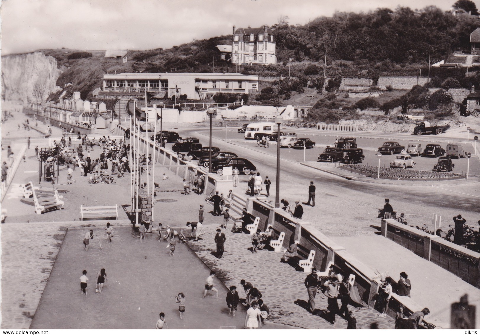 76-VEULES-LES-ROSES- LES JEUX LE CASINO ET LE PARKING-ANIMÉE- CPSM - Veules Les Roses