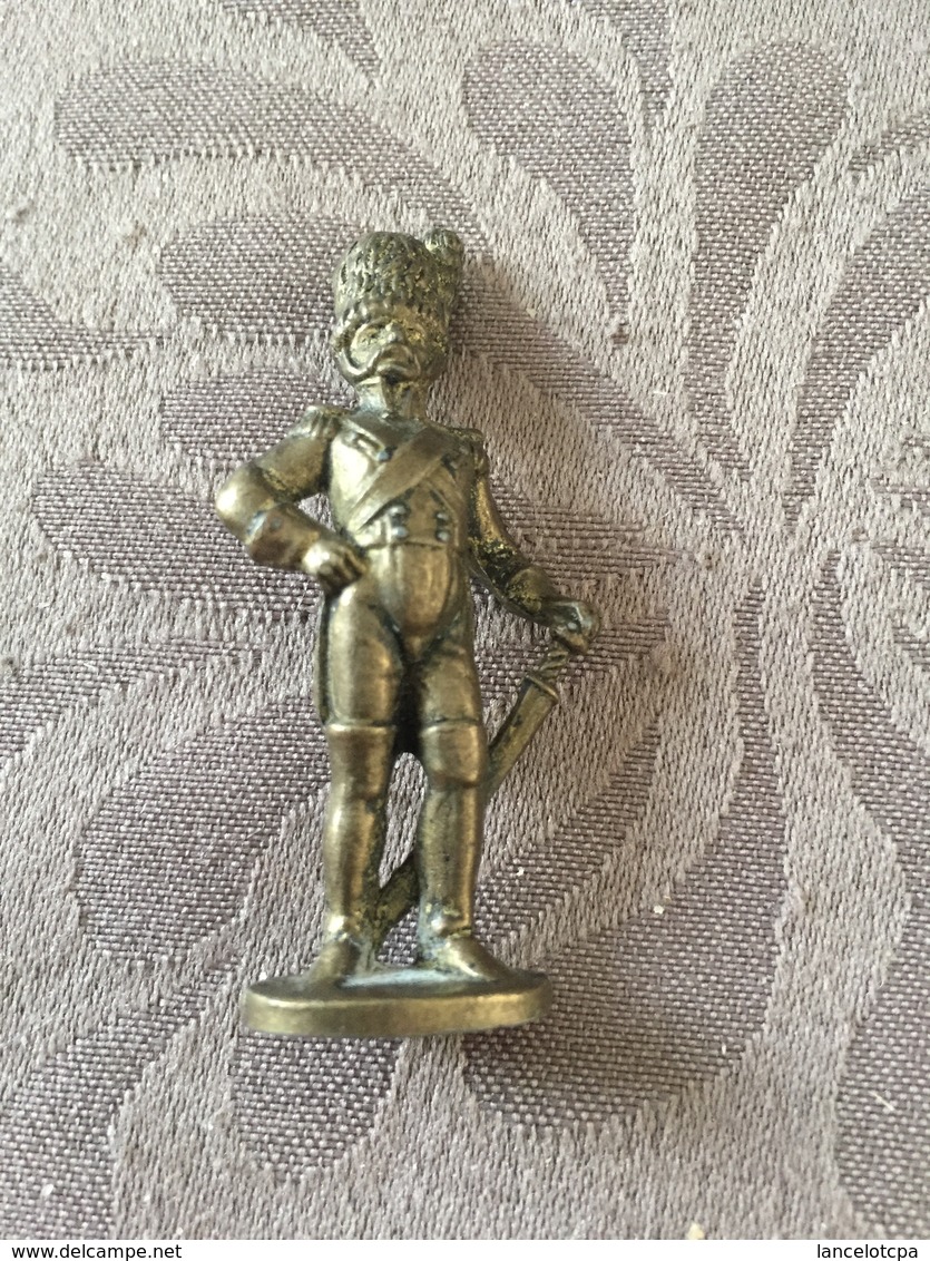 KINDER METAL / SOLDAT EUROPEEN 1730-1900 - 50mm (RARE A CETTE TAILLE) - Figurines En Métal