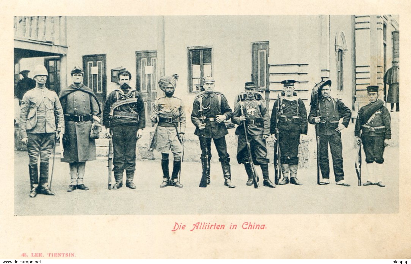 Chine, Militaires, Différents Costumes - Chine